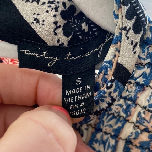 City triangles dress - Picture 3 of 4